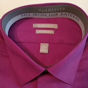 NWT Van Huesen no iron long sleeved dress shirt